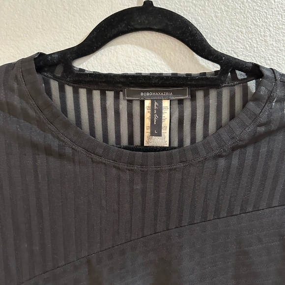 BCBG top sheer - Picture 3 of 3
